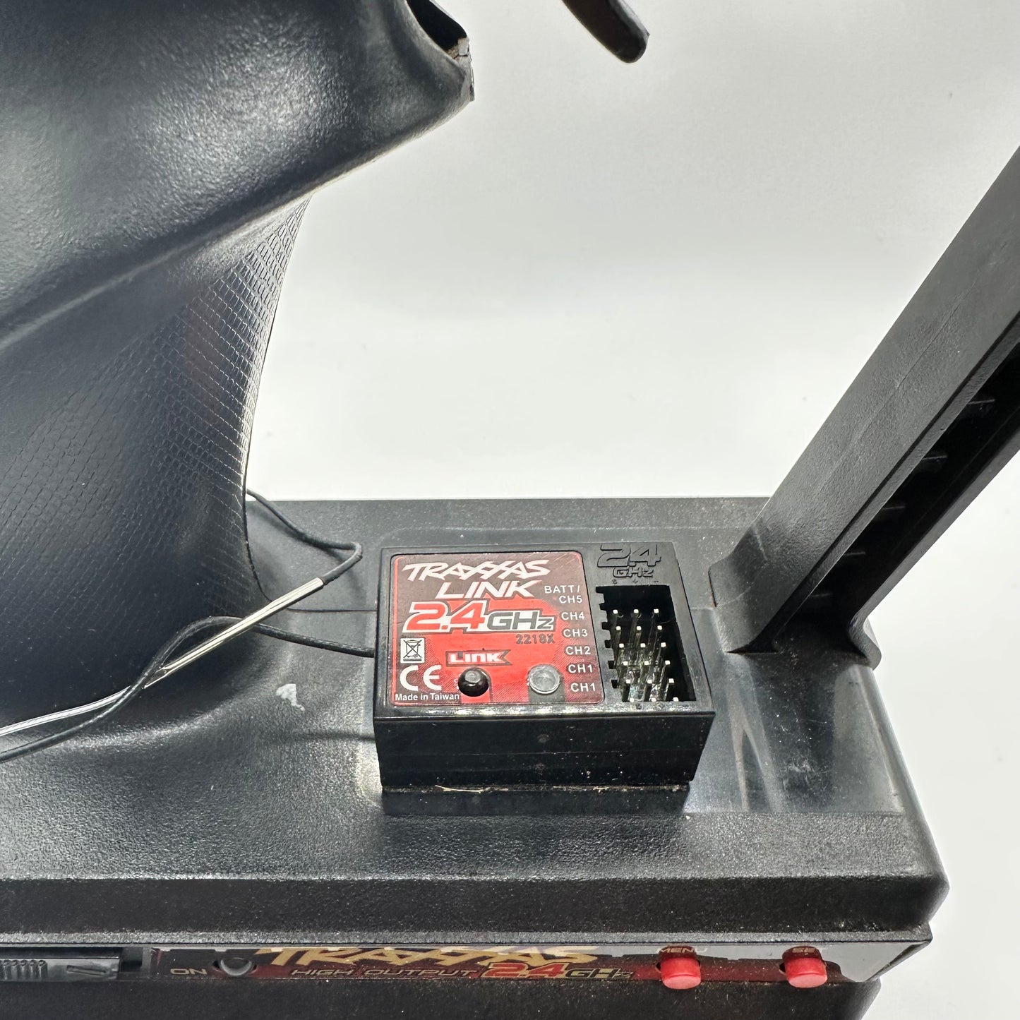 USED Traxxas TQ 2.4GHz 2 Channel Radio Transmitter 2225 & 2.4 Receiver (E-Revo, Summit, Grave Digger)